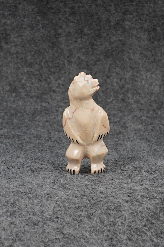 Bear Zuni Fetish Carving - Andres Lementino