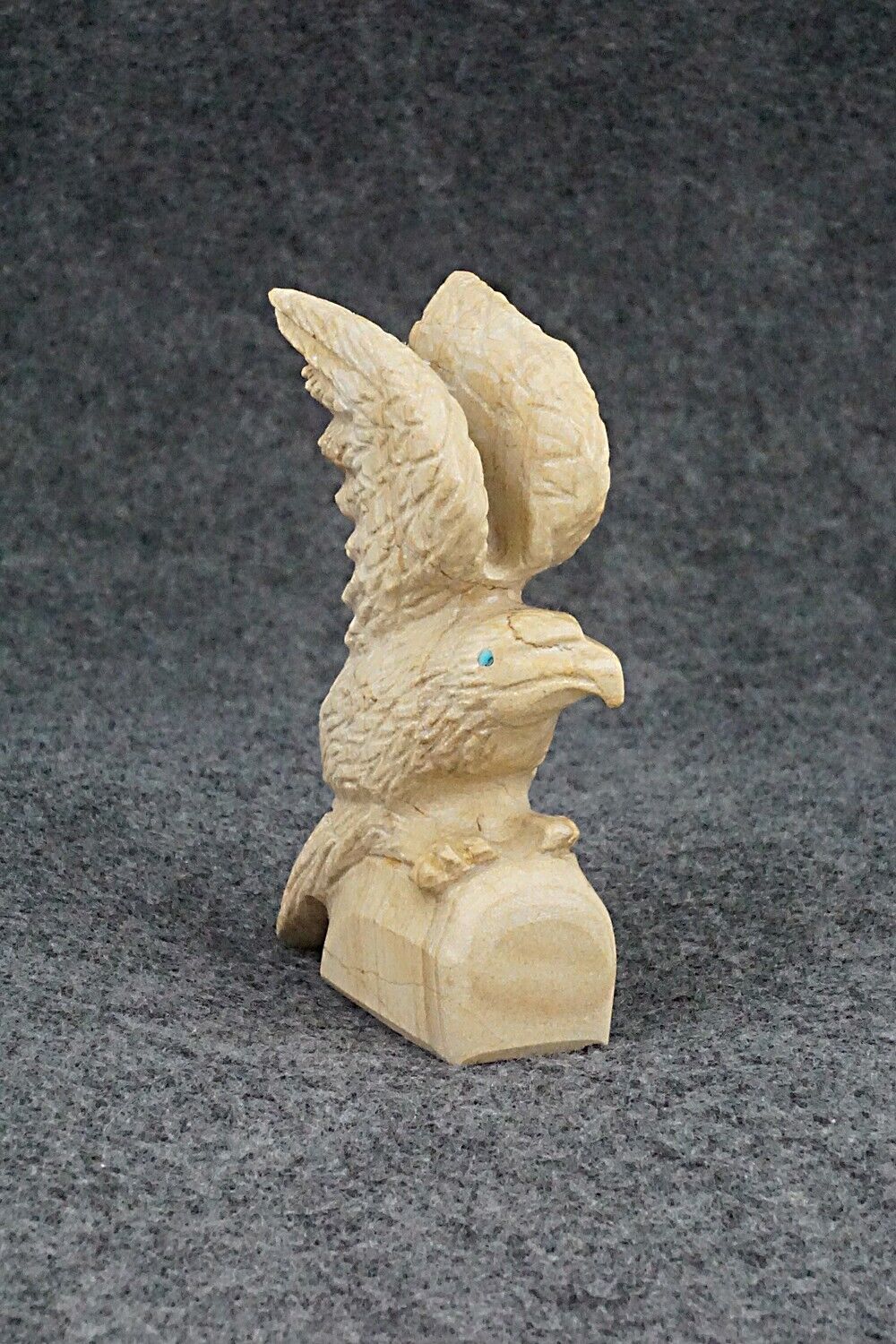 Eagle Zuni Fetish Carving - Tony Mackel