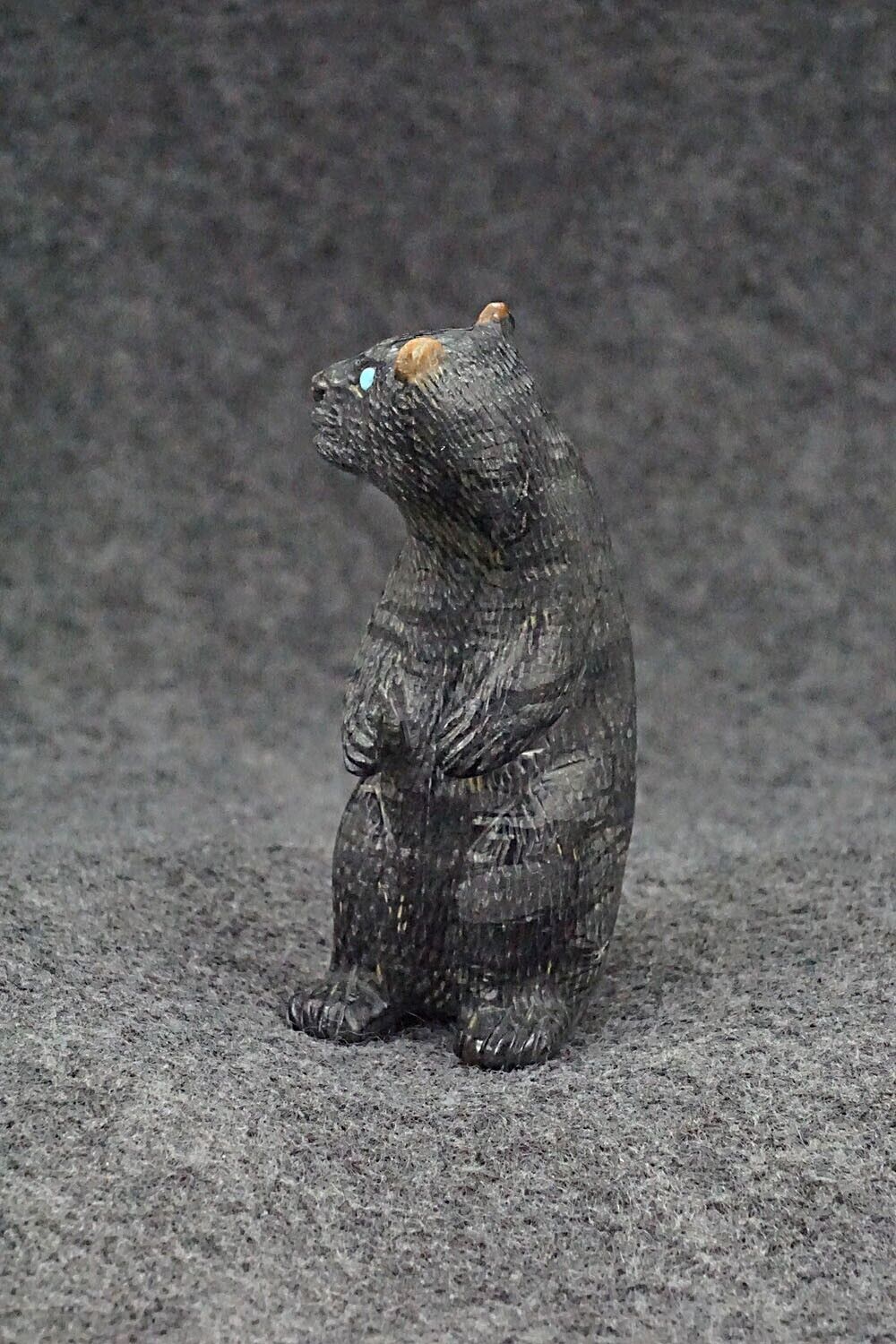 Bear Zuni Fetish Carving - Lance Cheama