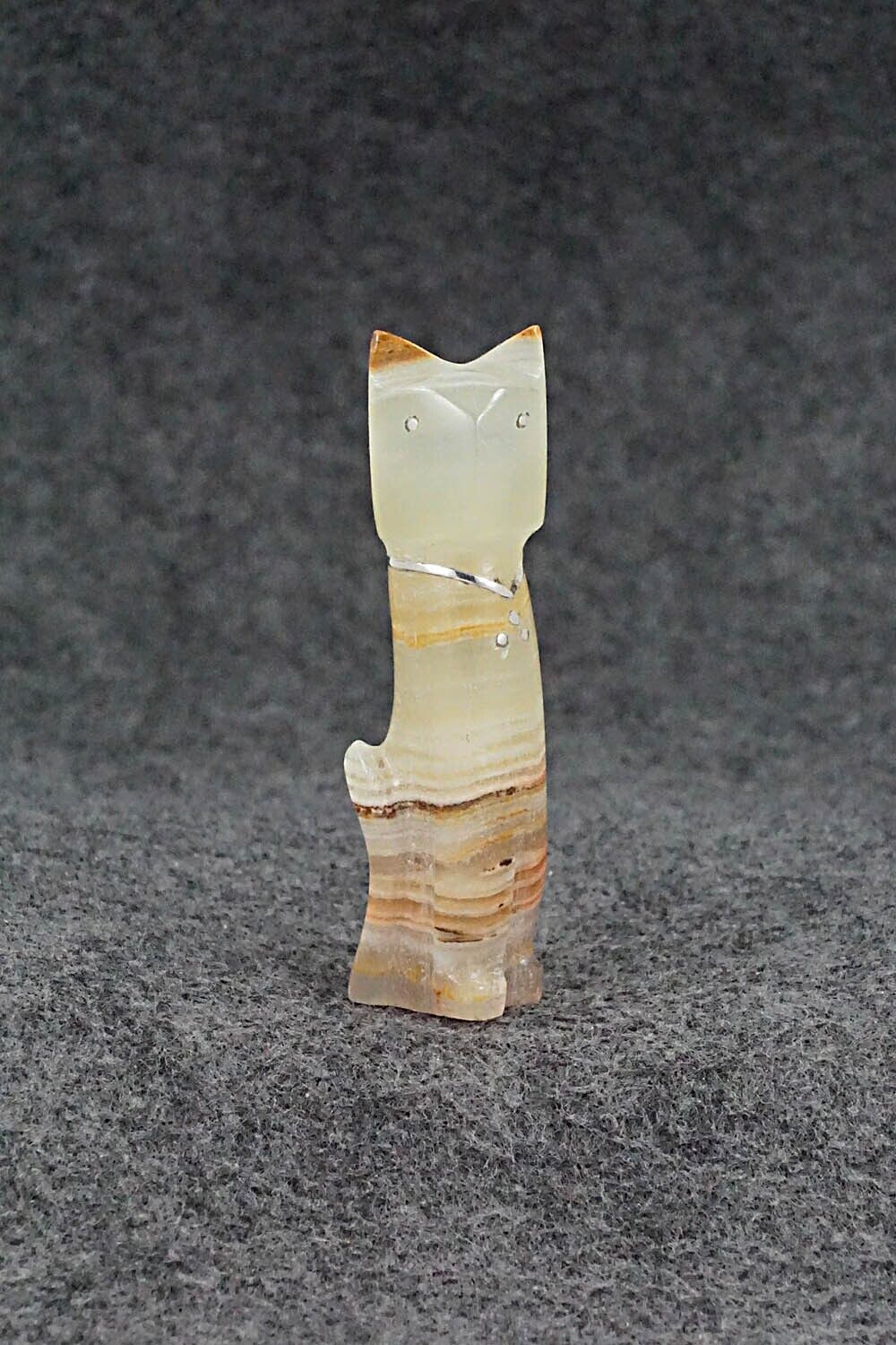 Cat Zuni Fetish Carving - Kenny Chavez