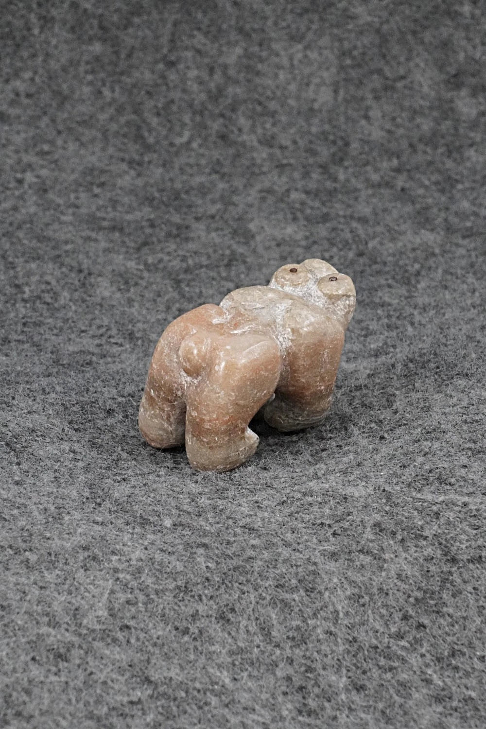 Bear Zuni Fetish Carving - Rick Kallestewa