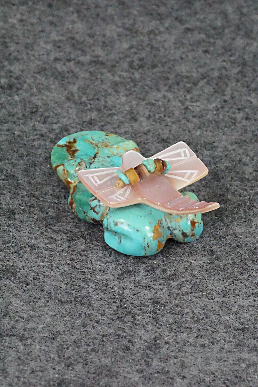 Frog with Dragonfly Zuni Fetish Carving - Daisy Rose Leonard