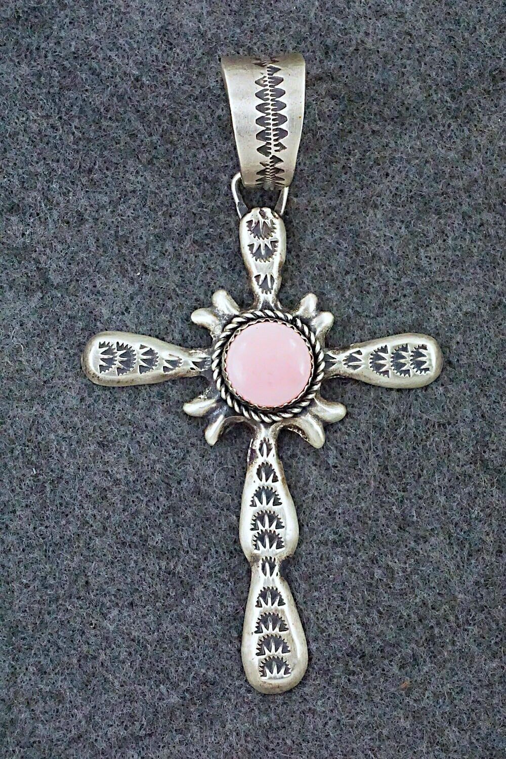 Pink Conch Shell & Sterling Silver Pendant - Richard Yazzie
