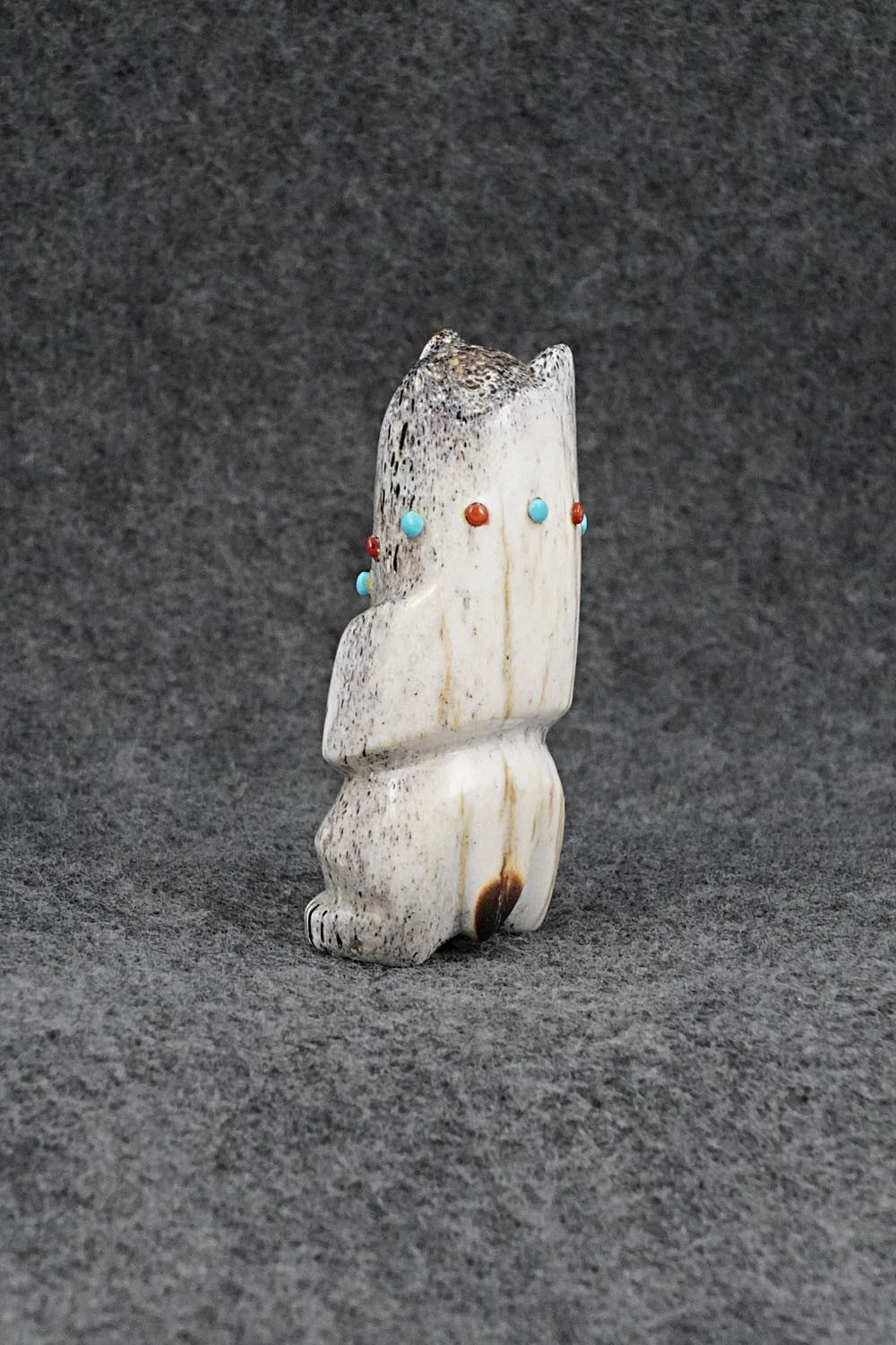 Bear Zuni Fetish Carving - Claudia Peina