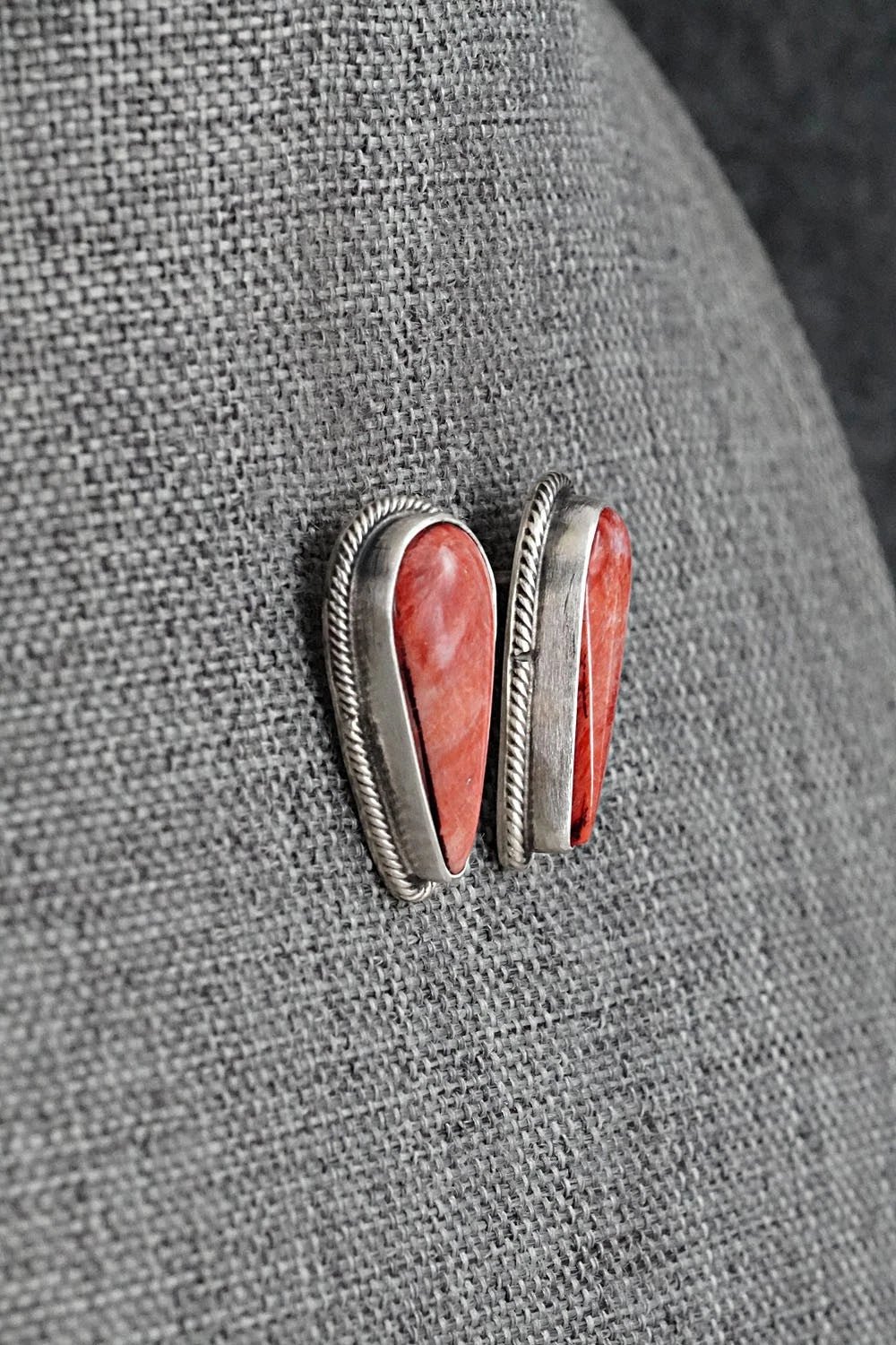 Spiny Oyster & Sterling Silver Necklace and Earrings Set - Paul Livingston