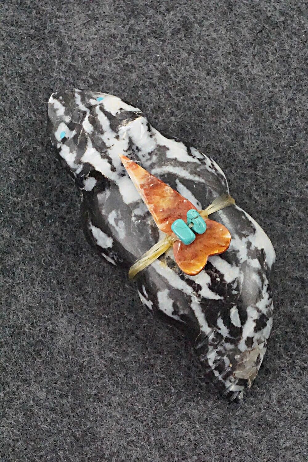 Badger Zuni Fetish Carving - Daphne Quam