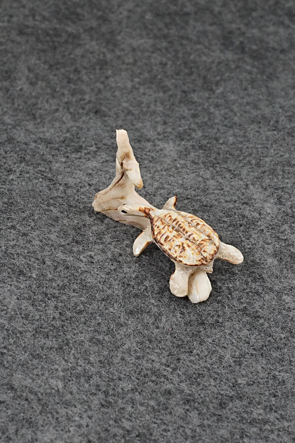 Turtle Zuni Fetish Carving - Ruben Najera