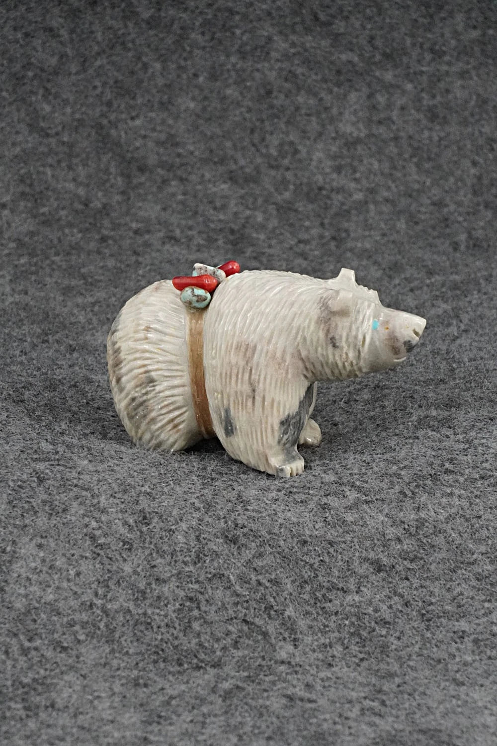 Bear Zuni Fetish Carving - Farlan & Paulette Quam