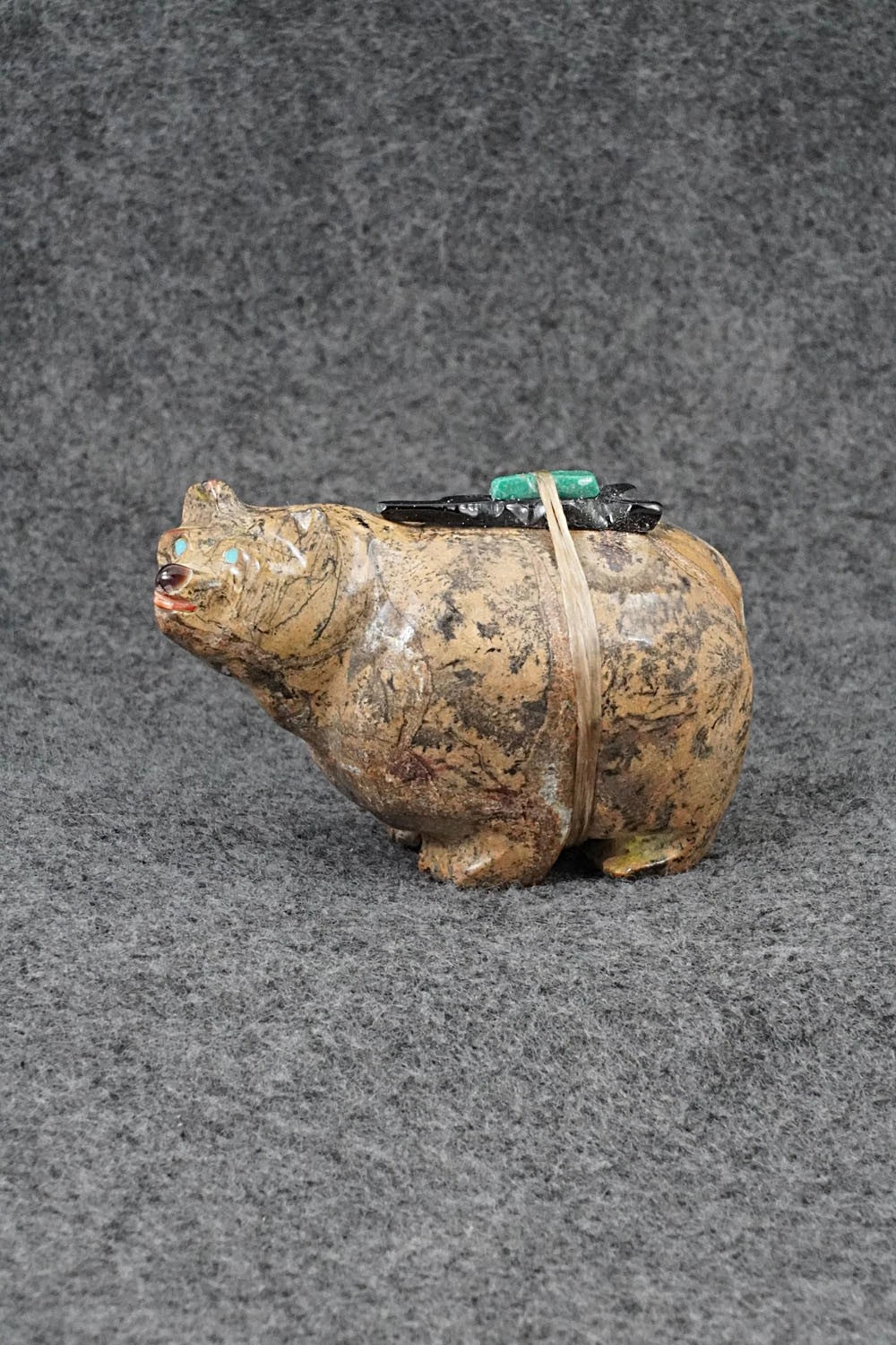 Bear Zuni Fetish Carving - Freddie Leekya