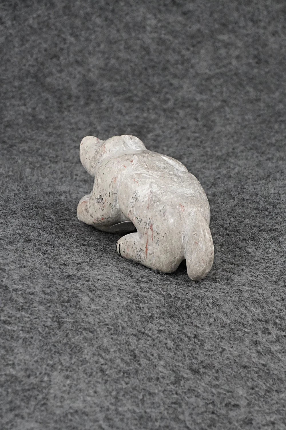 Bear Zuni Fetish Carving - Rick Kallestewa