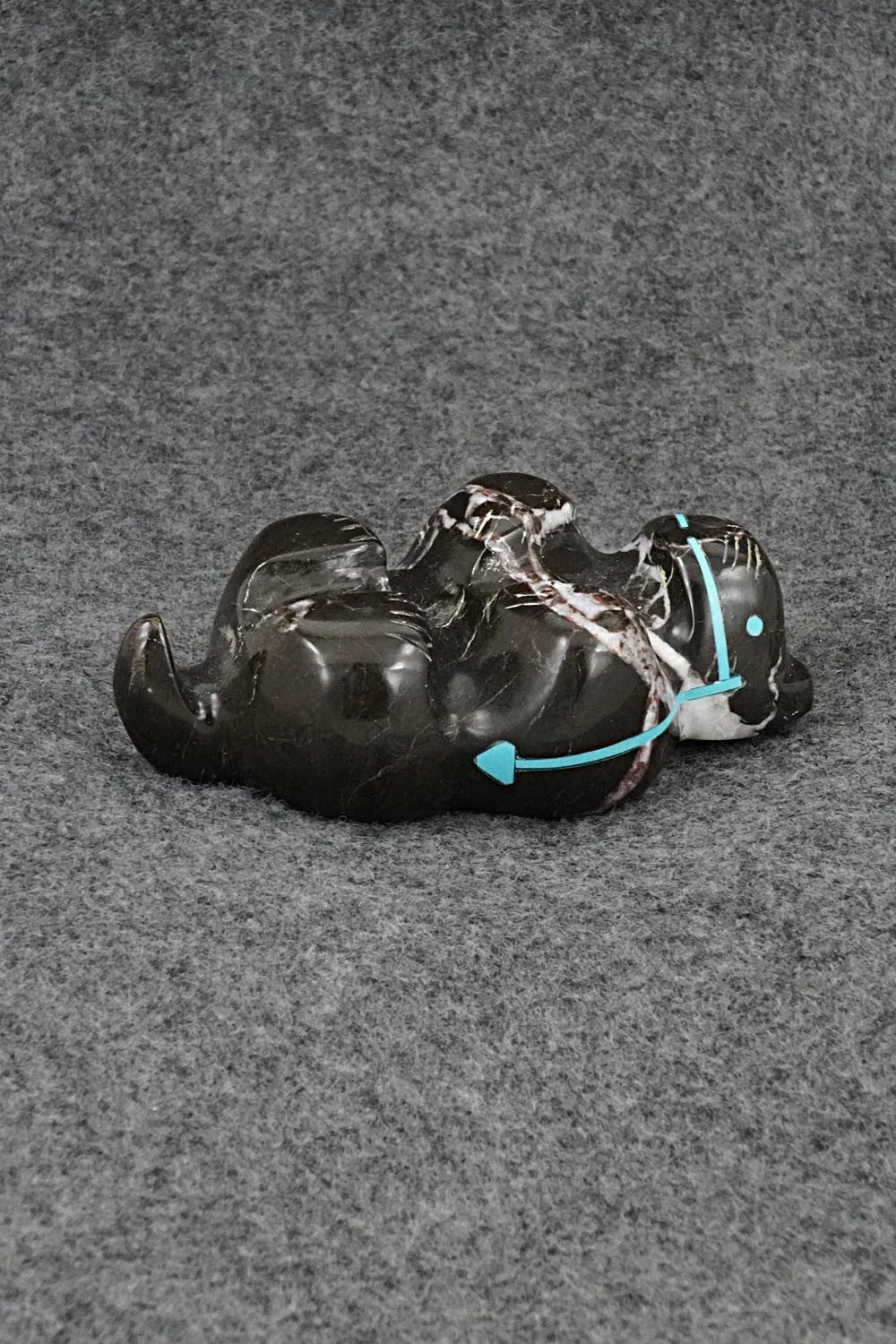Otter Zuni Fetish Carving - Kenric Laiwakete