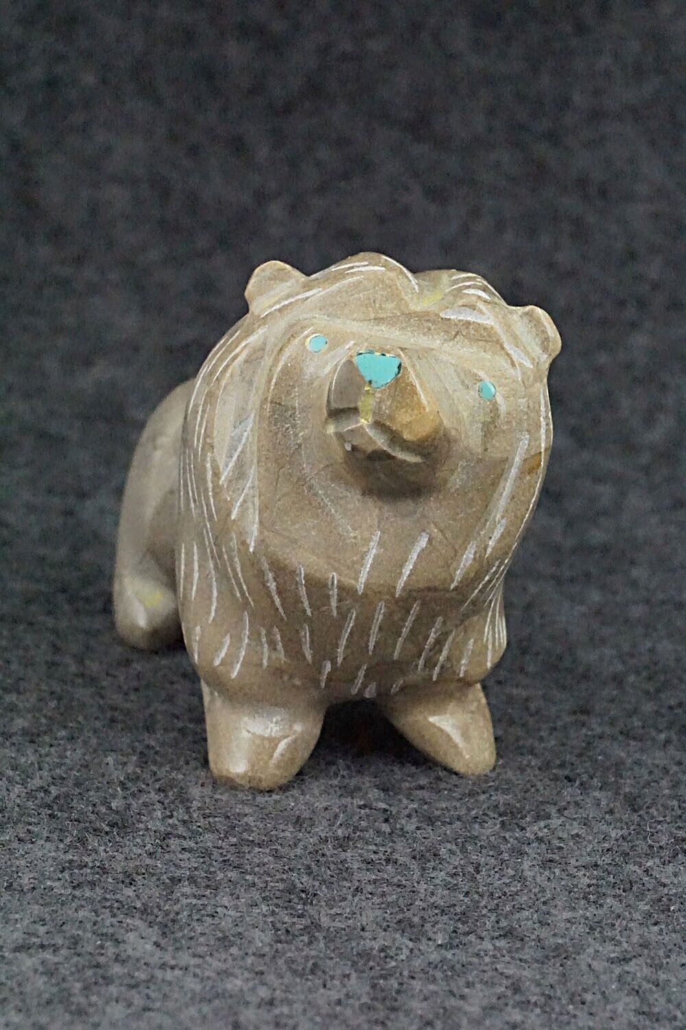 Lion Zuni Fetish Carving - Enrike Leekya
