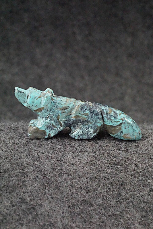 Wolf Zuni Fetish Carving - Reynold Lunasee