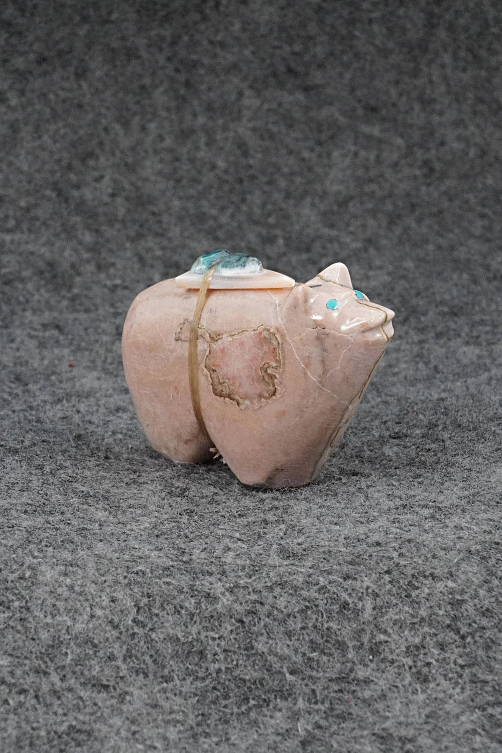 Bear Zuni Fetish Carving - Delvin Leekya