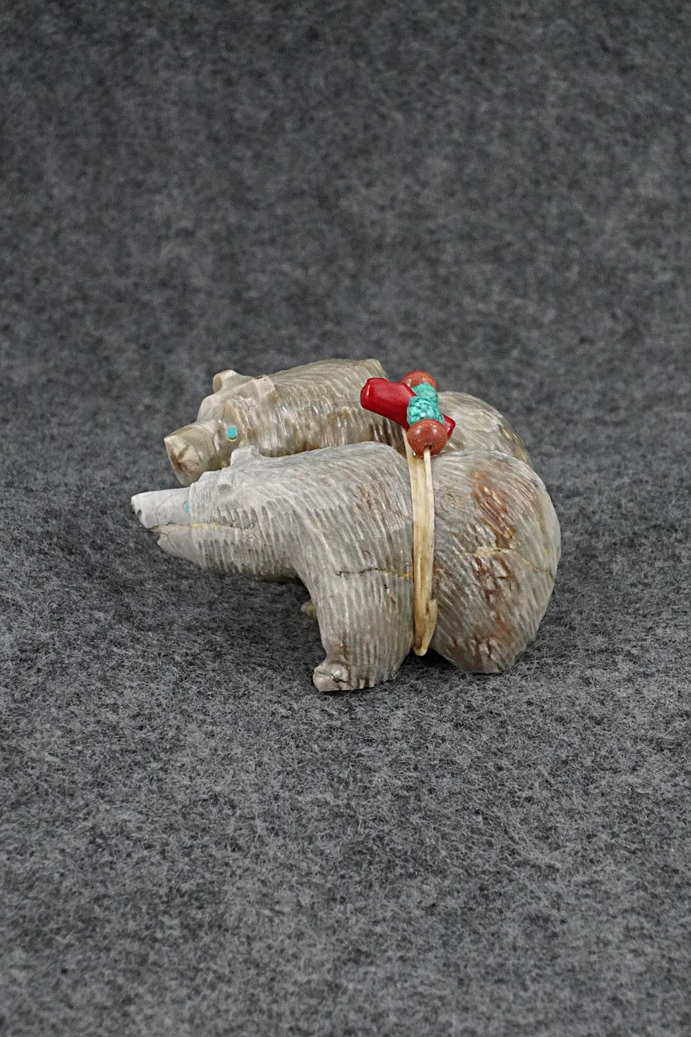 Bear Zuni Fetish Carving - Farlan & Paulette Quam