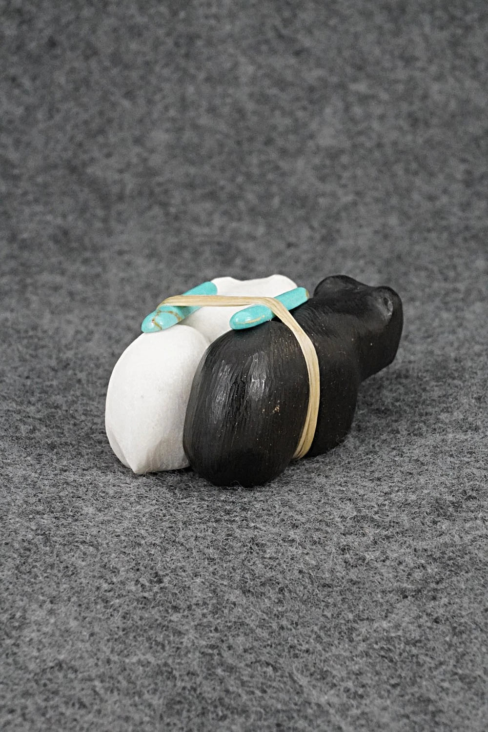 Bear Zuni Fetish Carving - Herb Halate