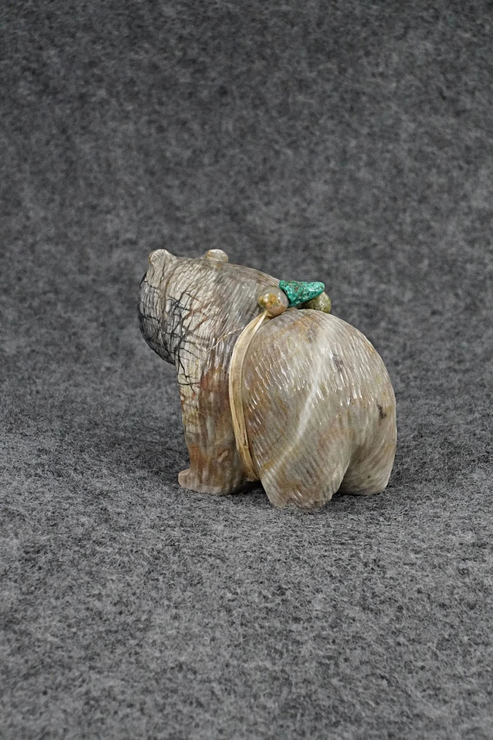 Bear Zuni Fetish Carving - Farlan & Paulette Quam