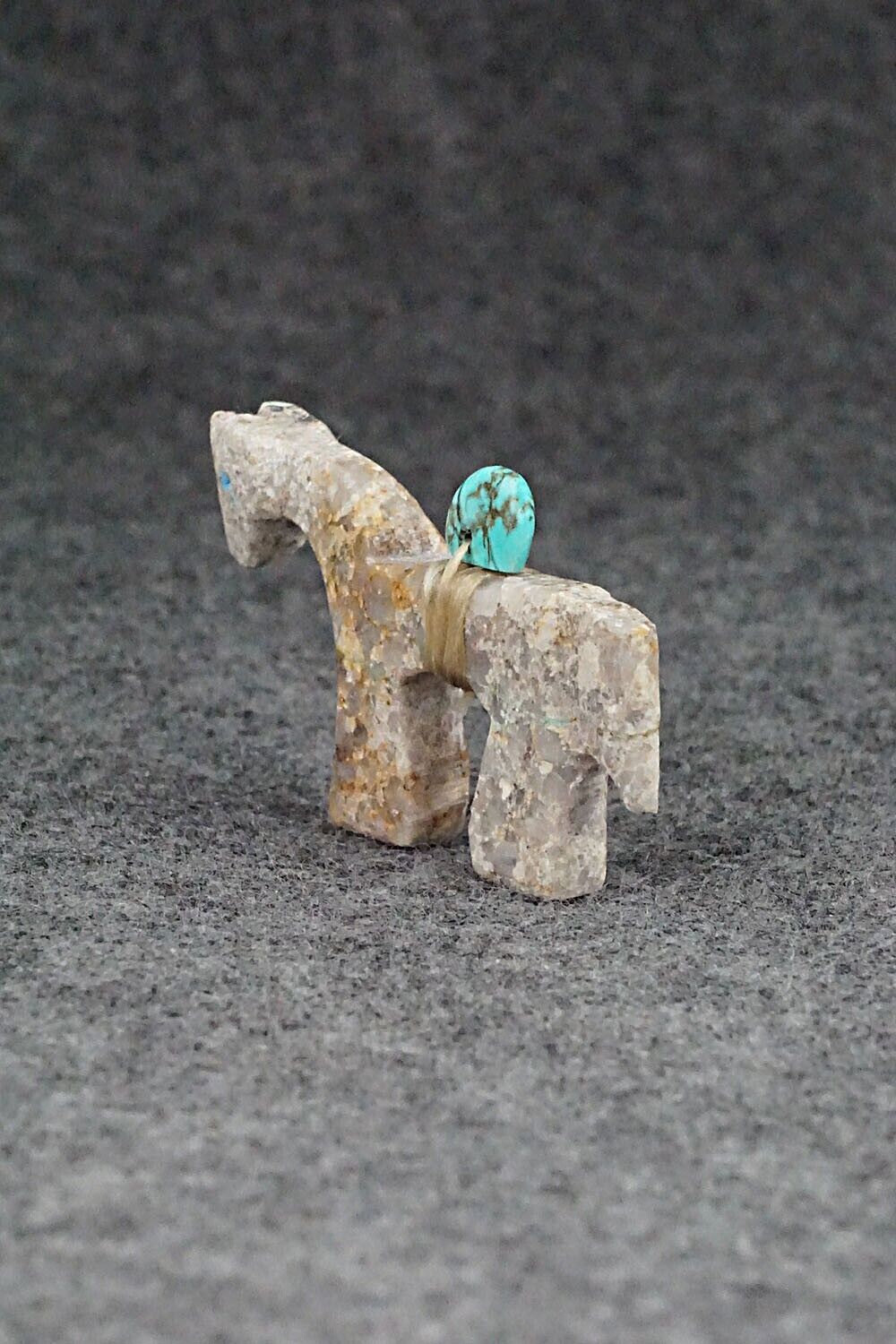Horse Zuni Fetish Carving - Fernando Laiwakete
