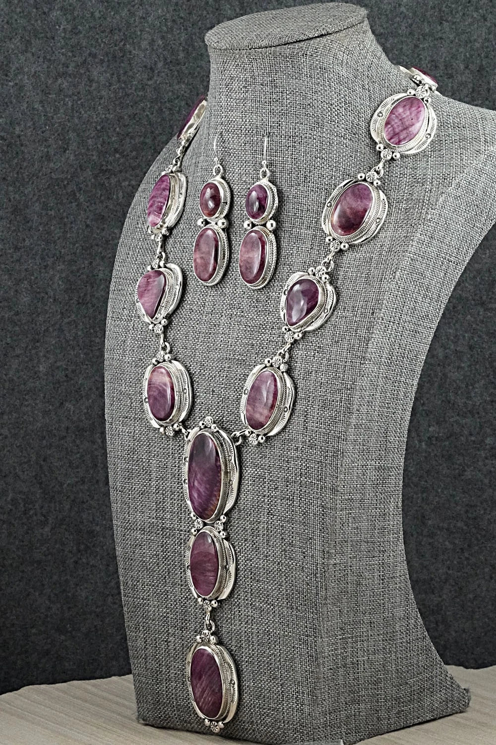 Spiny Oyster & Sterling Silver Necklace and Earrings Set - Paul Livingston