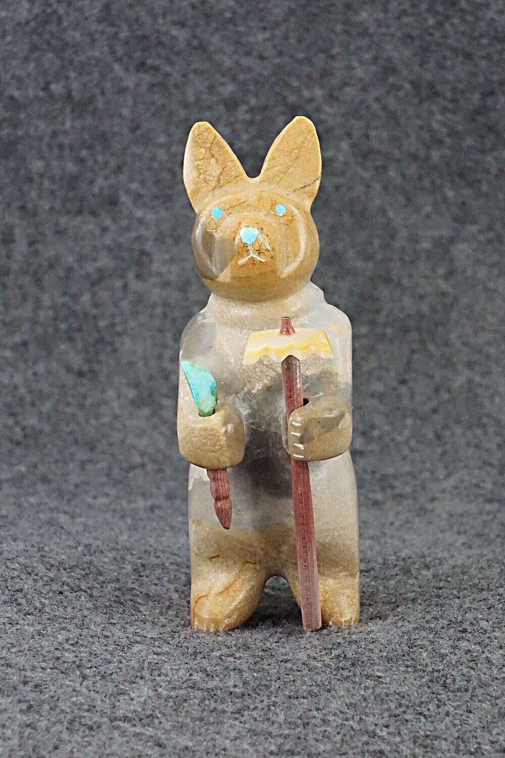 Rabbit with Carrot Zuni Fetish Carving - Enrike Leekya