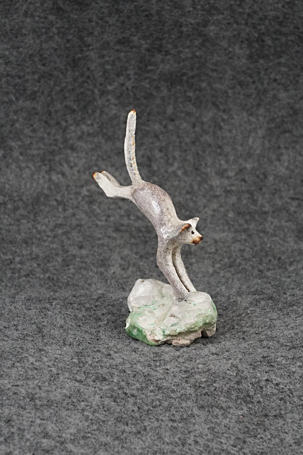 Mountain Lion Zuni Fetish Carving - Ruben Najera