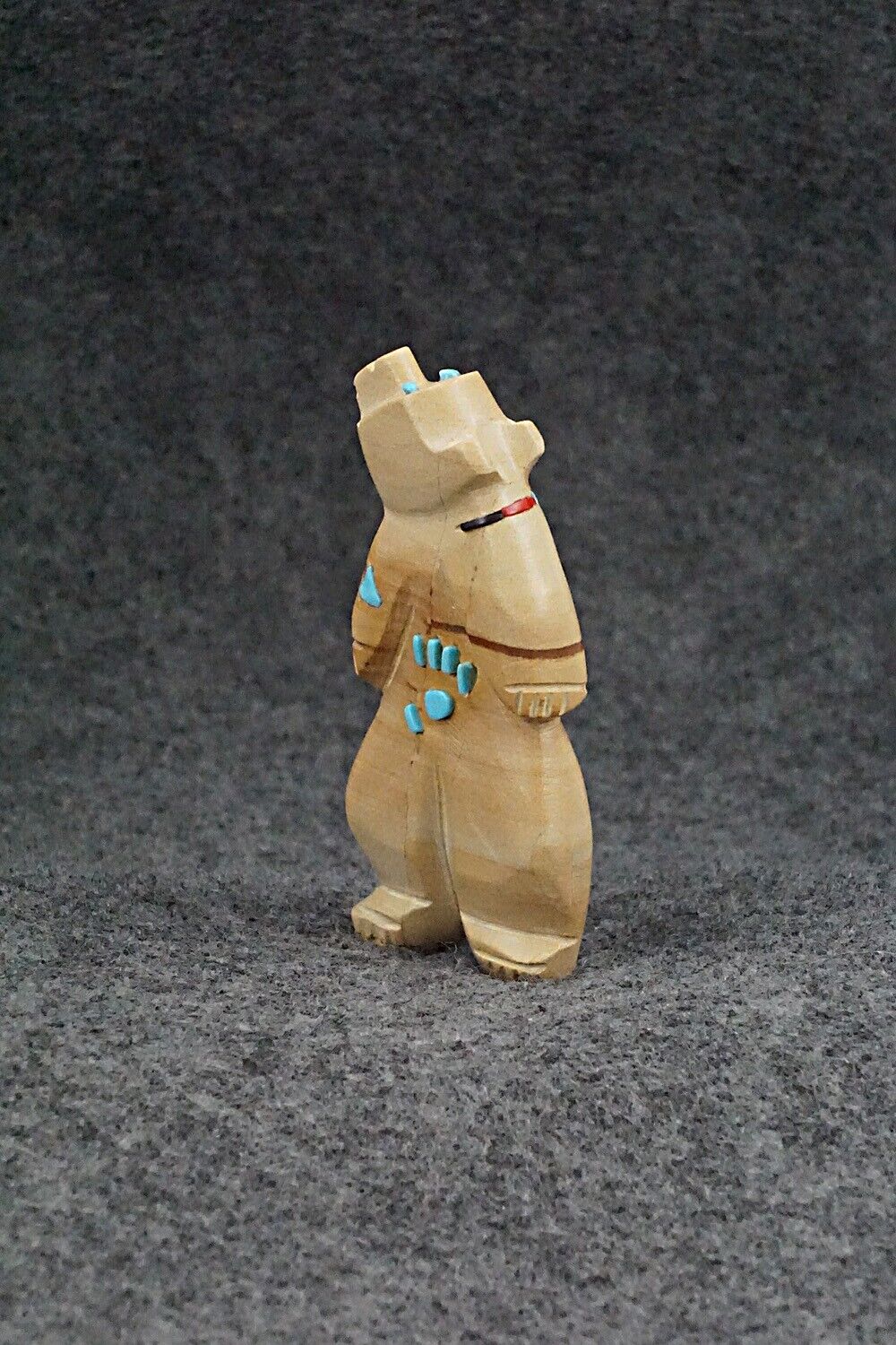 Bear Zuni Fetish Carving - Danette Laate