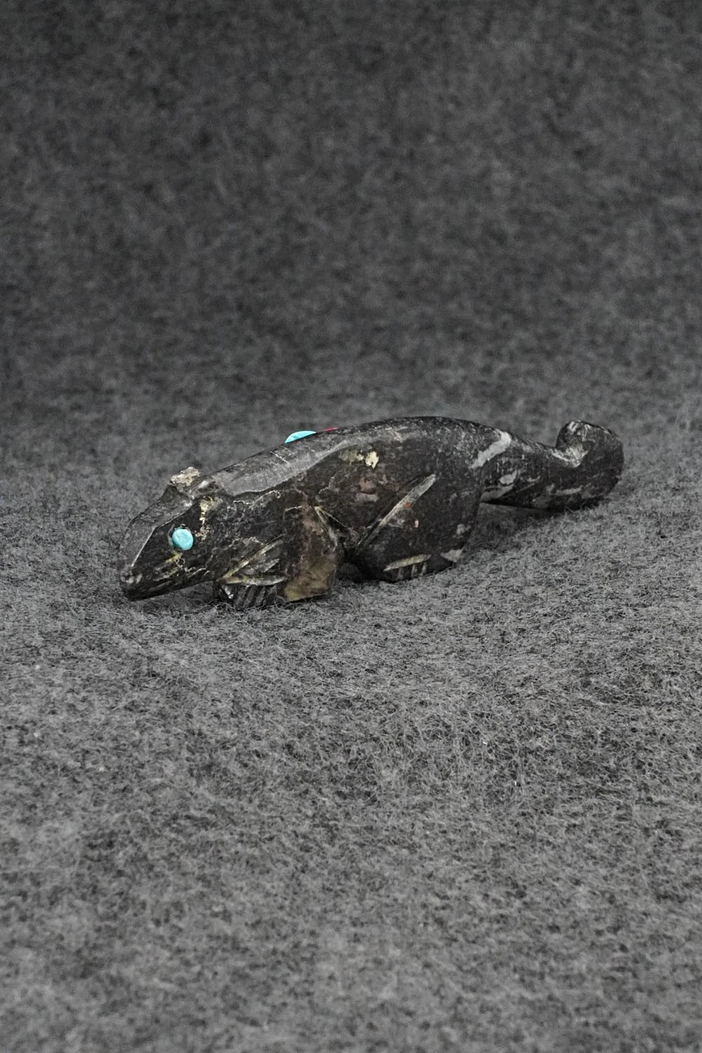 Mountain Lion Zuni Fetish Carving - Danette Laate