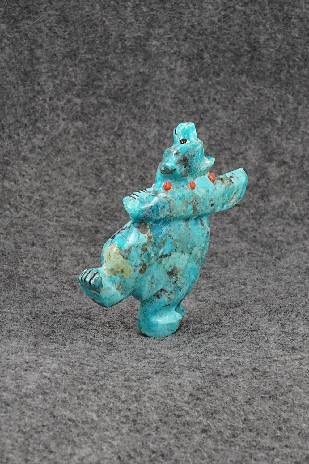 Bear Zuni Fetish Carving - Claudia Peina