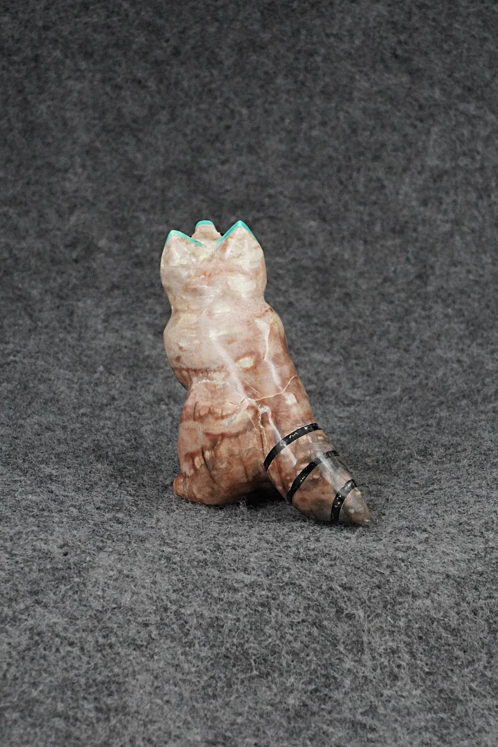 Raccoon Zuni Fetish Carving - Enrike Leekya