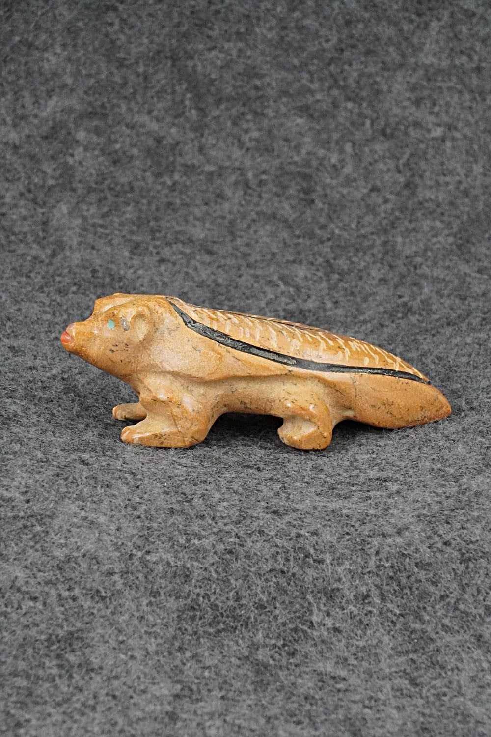 Badger Zuni Fetish Carving - Freddie Leekya