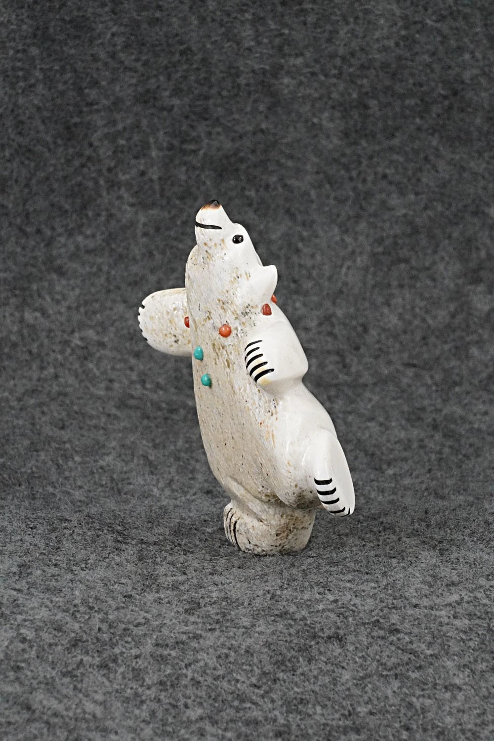 Bear Zuni Fetish Carving - Claudia Peina