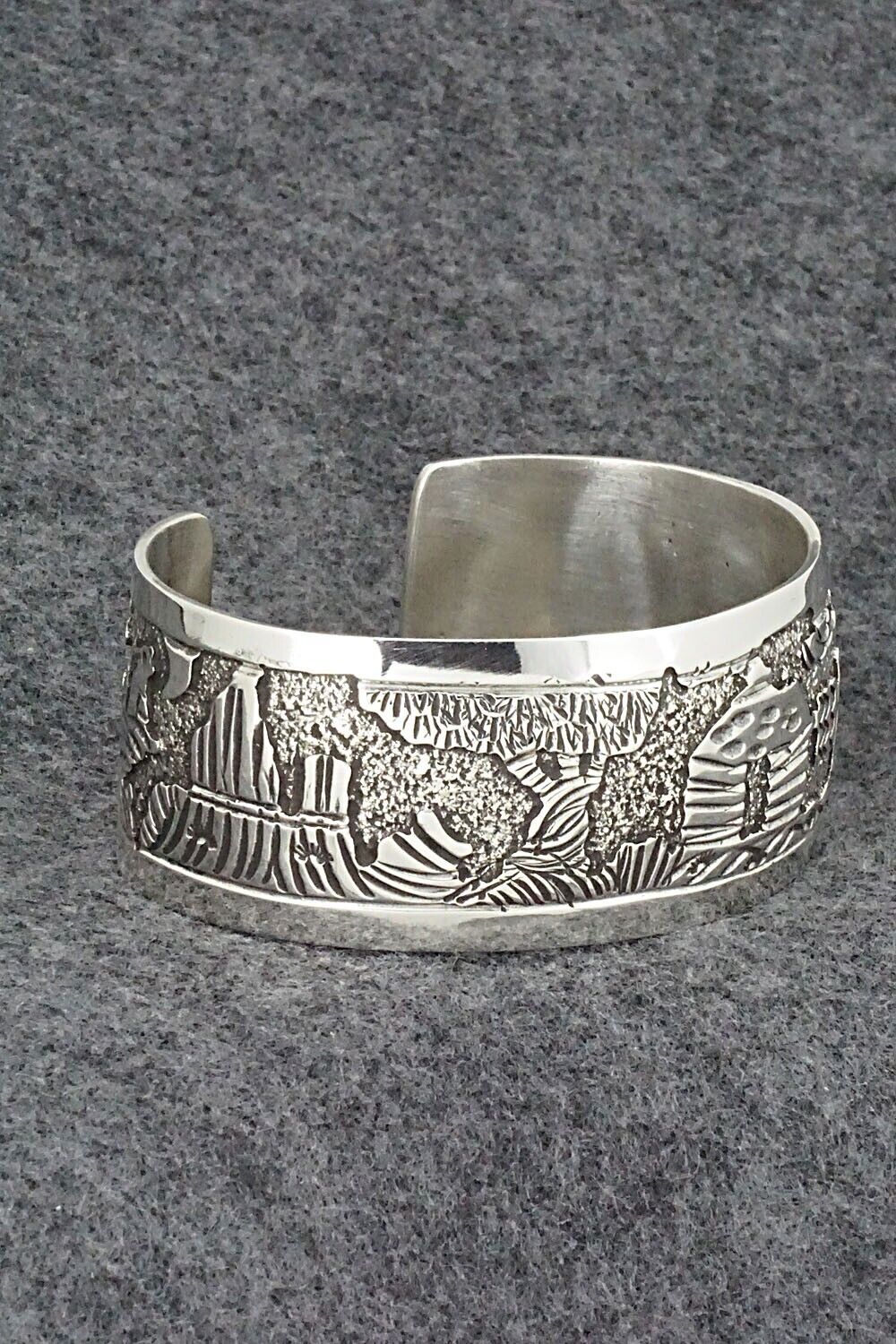 Sterling Silver Bracelet - Elaine Becenti