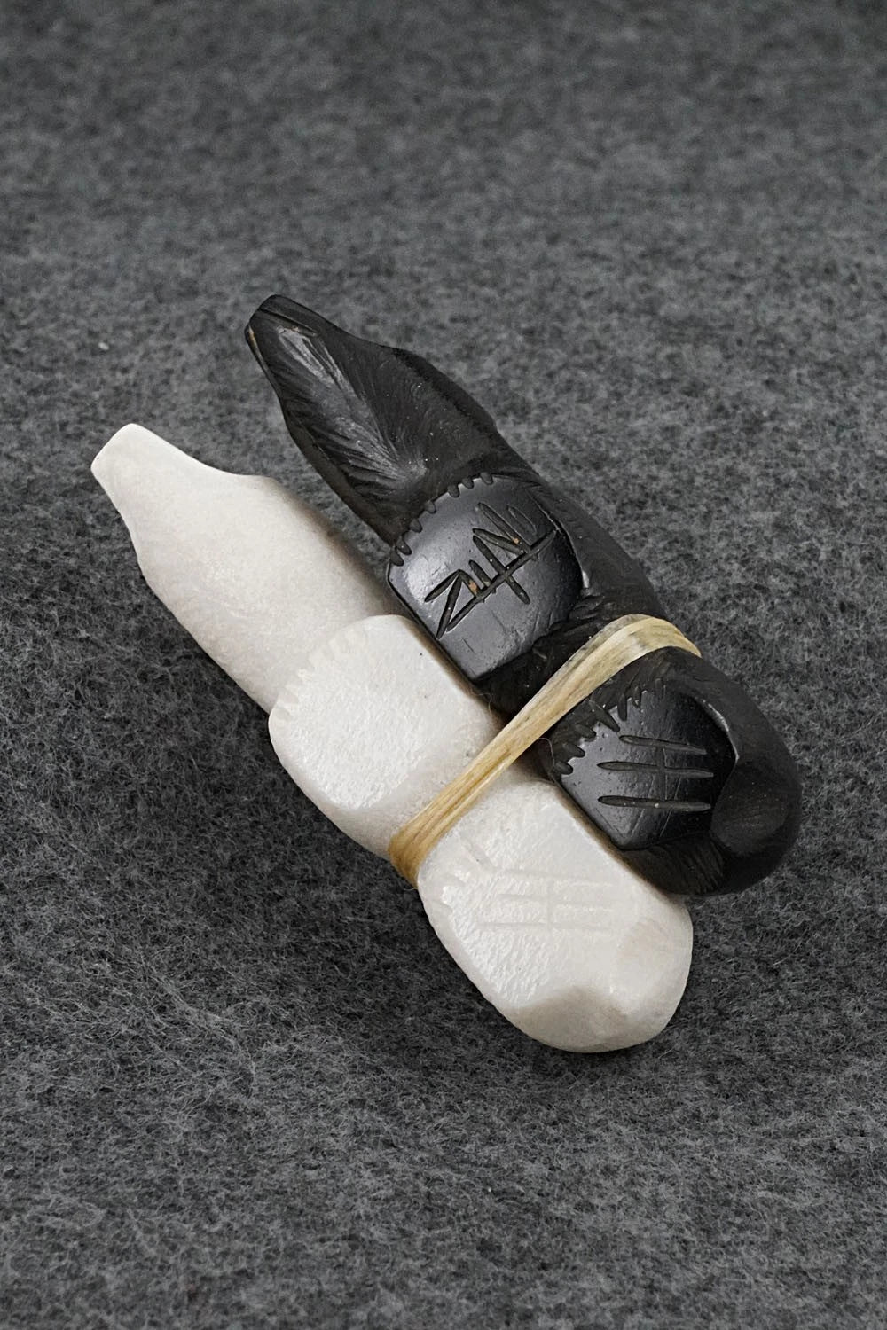 Bear Zuni Fetish Carving - Herb Halate