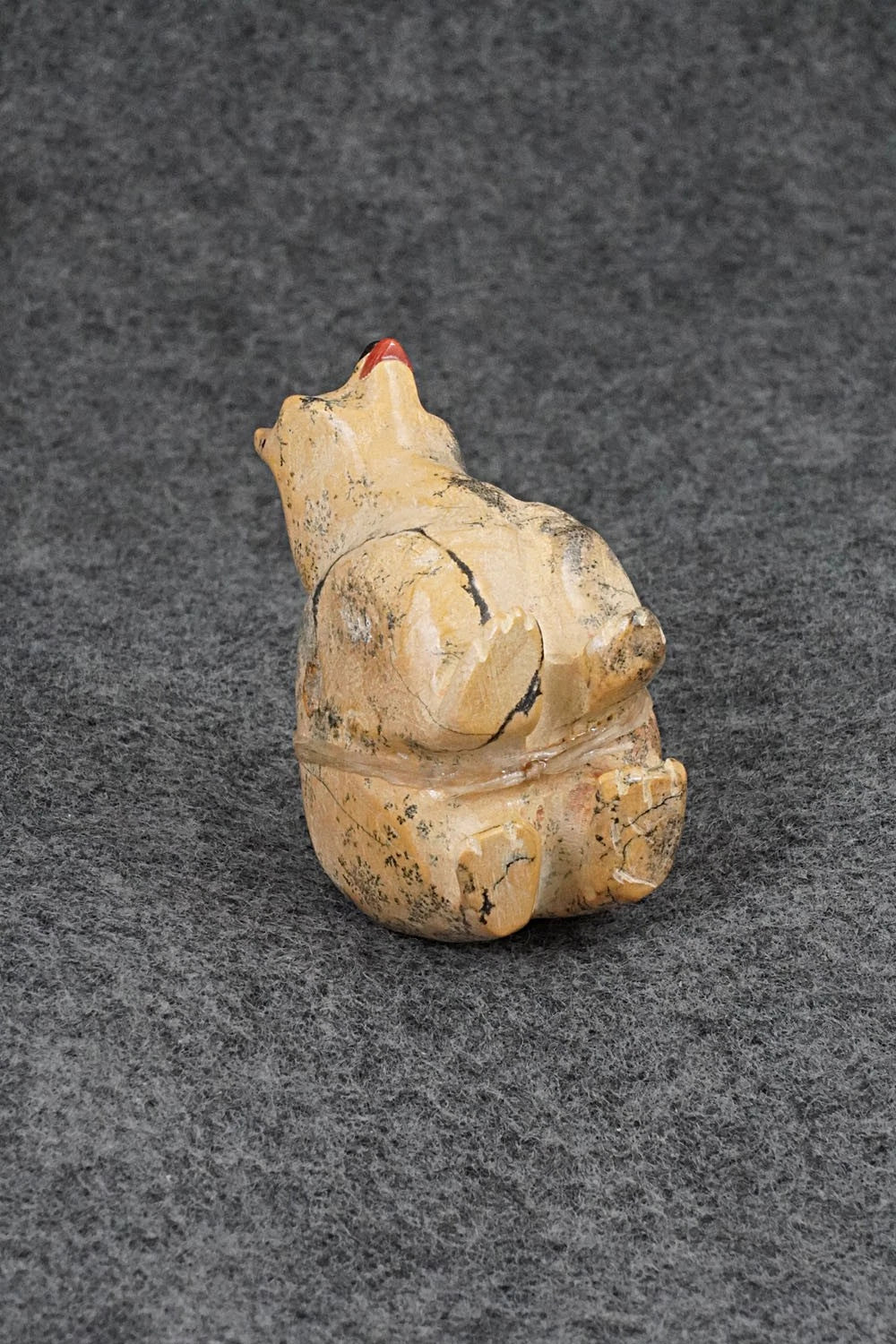 Bear Zuni Fetish Carving - Freddie Leekya