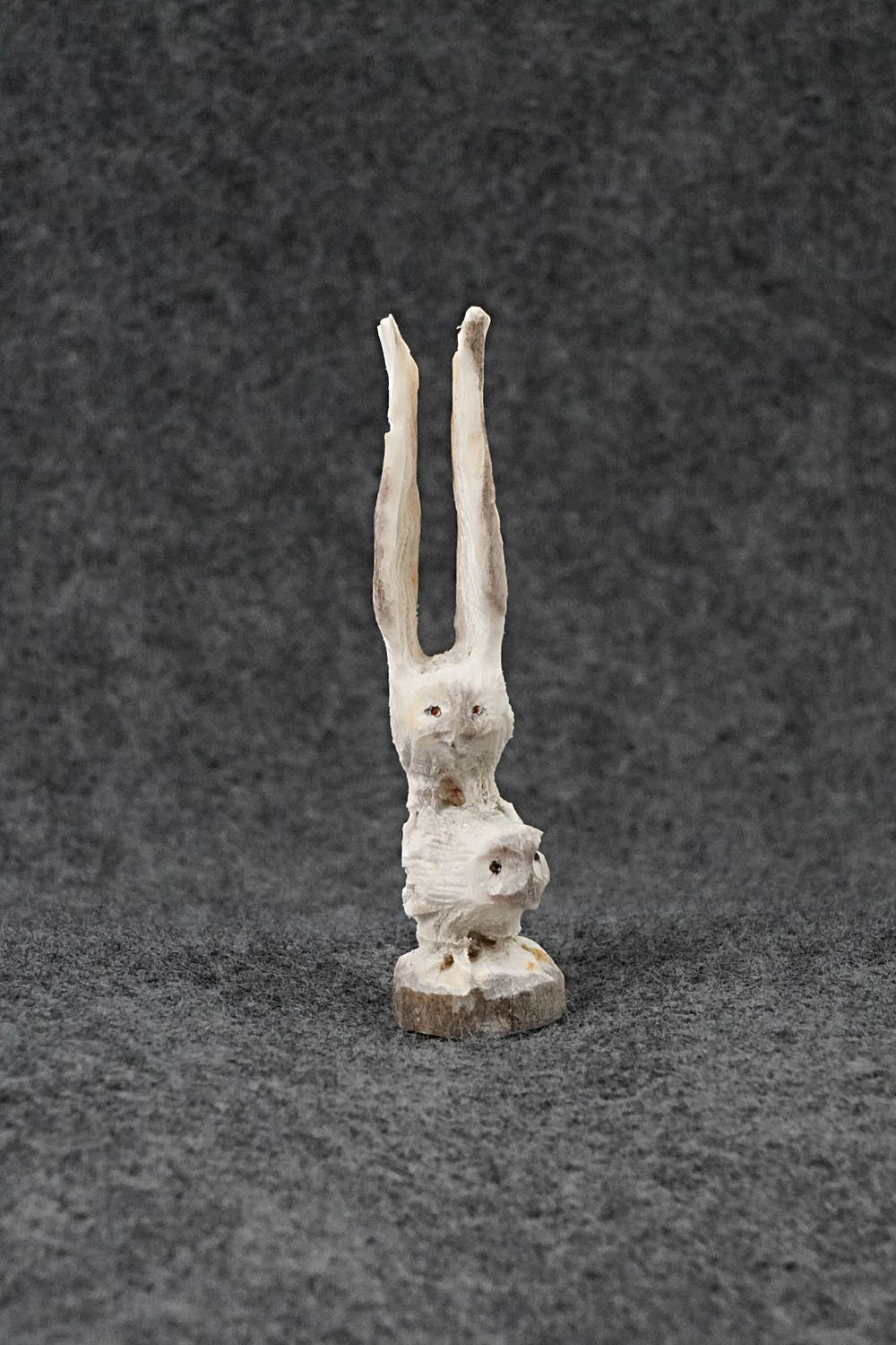 Owl Zuni Fetish Carving - Lewis Malie