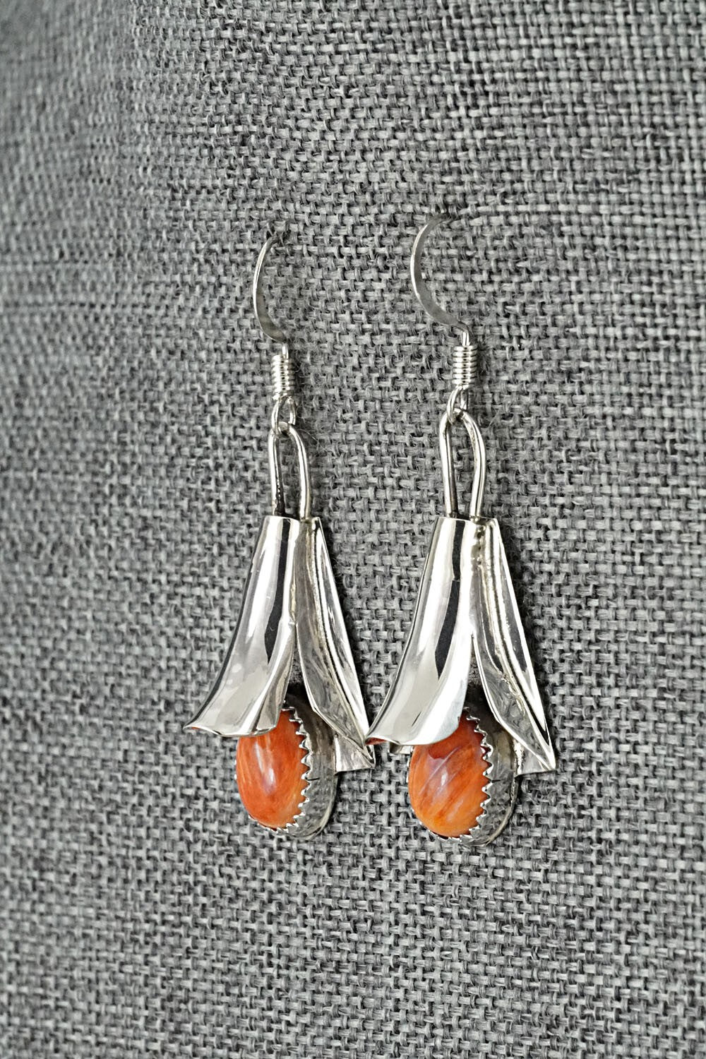 Spiny Oyster & Sterling Silver Squash Blossom Set - Louise Yazzie