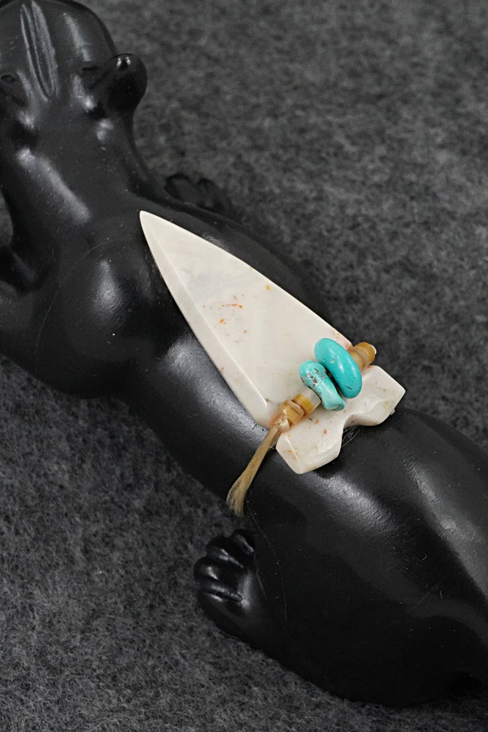 Wolf Zuni Fetish Carving - Albert Eustace