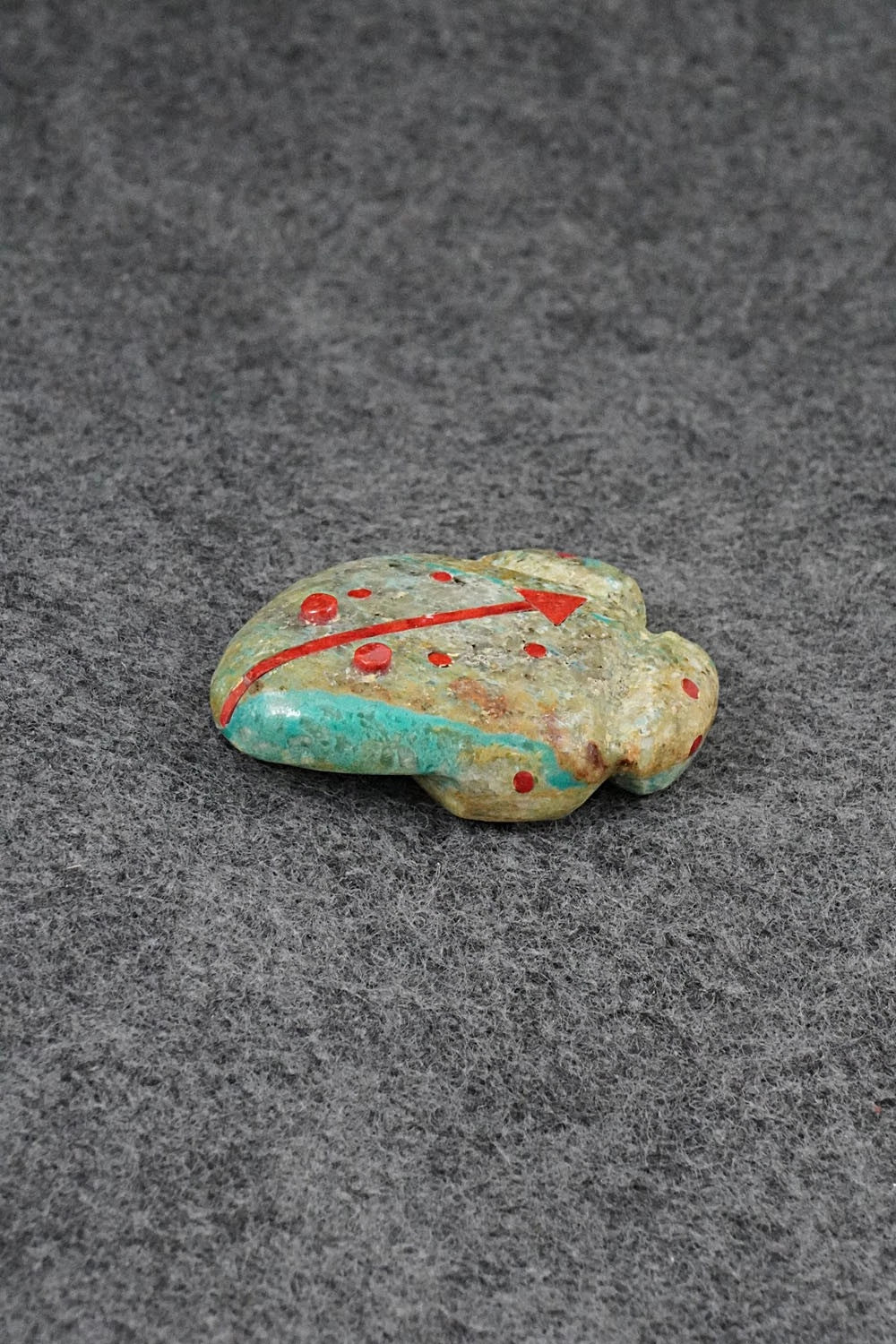 Frog Zuni Fetish Carving - Bernard Laiwekete