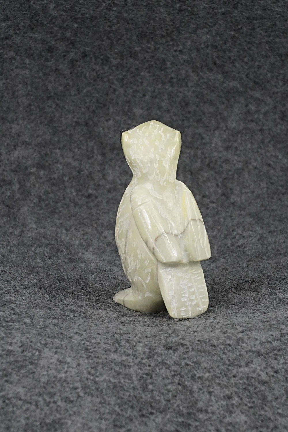Owl Zuni Fetish Carving - Freddie Leekya