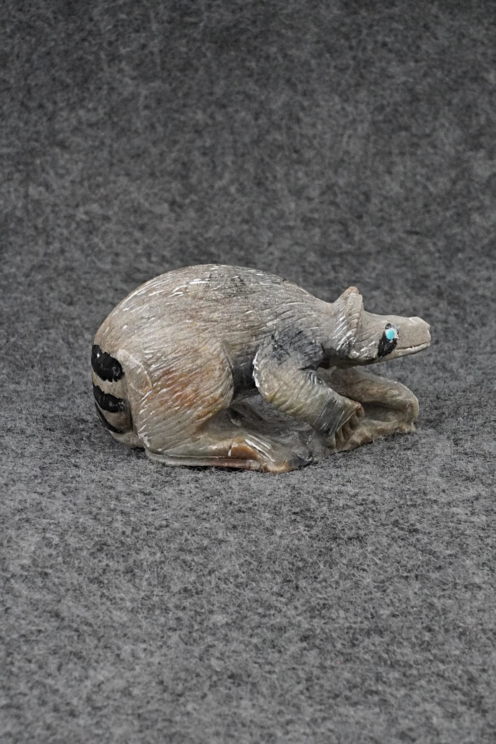 Raccoon Zuni Fetish Carving - Derrick Kaamasee
