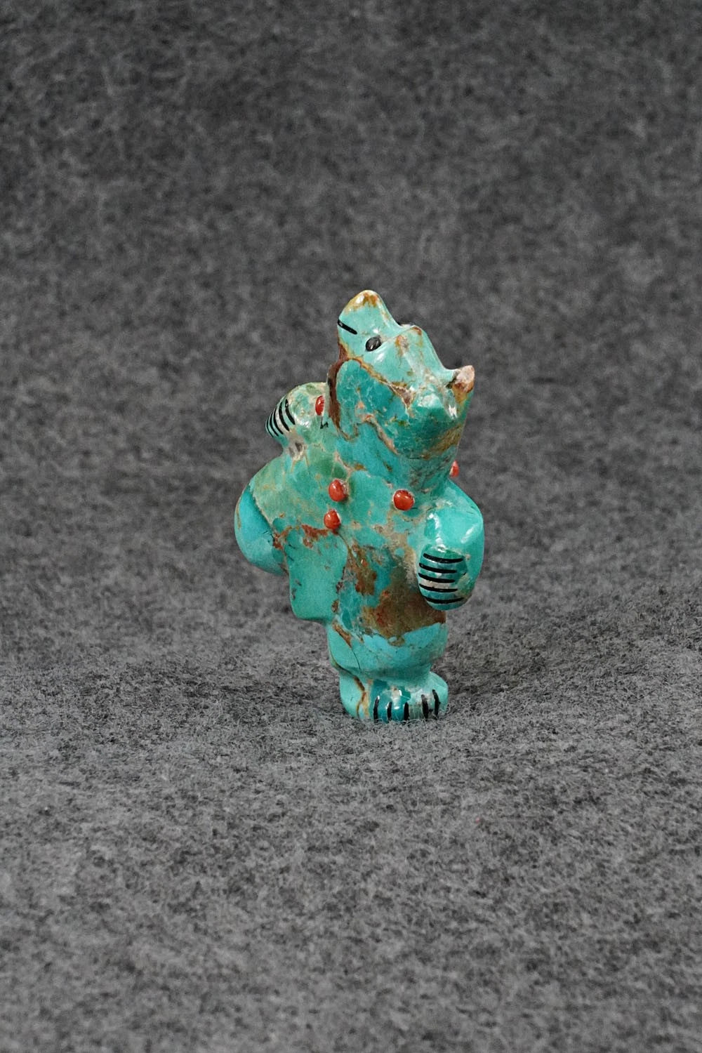 Bear Zuni Fetish Carving - Claudia Peina