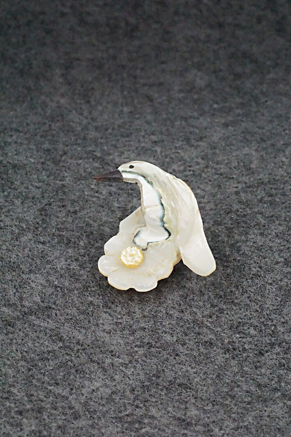 Hummingbird Zuni Fetish Carving - Darrin Boone