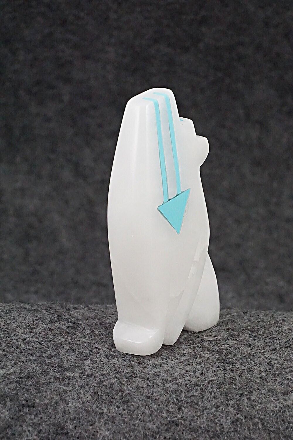 Wolf Zuni Fetish Carving - Bernard Laiwakete