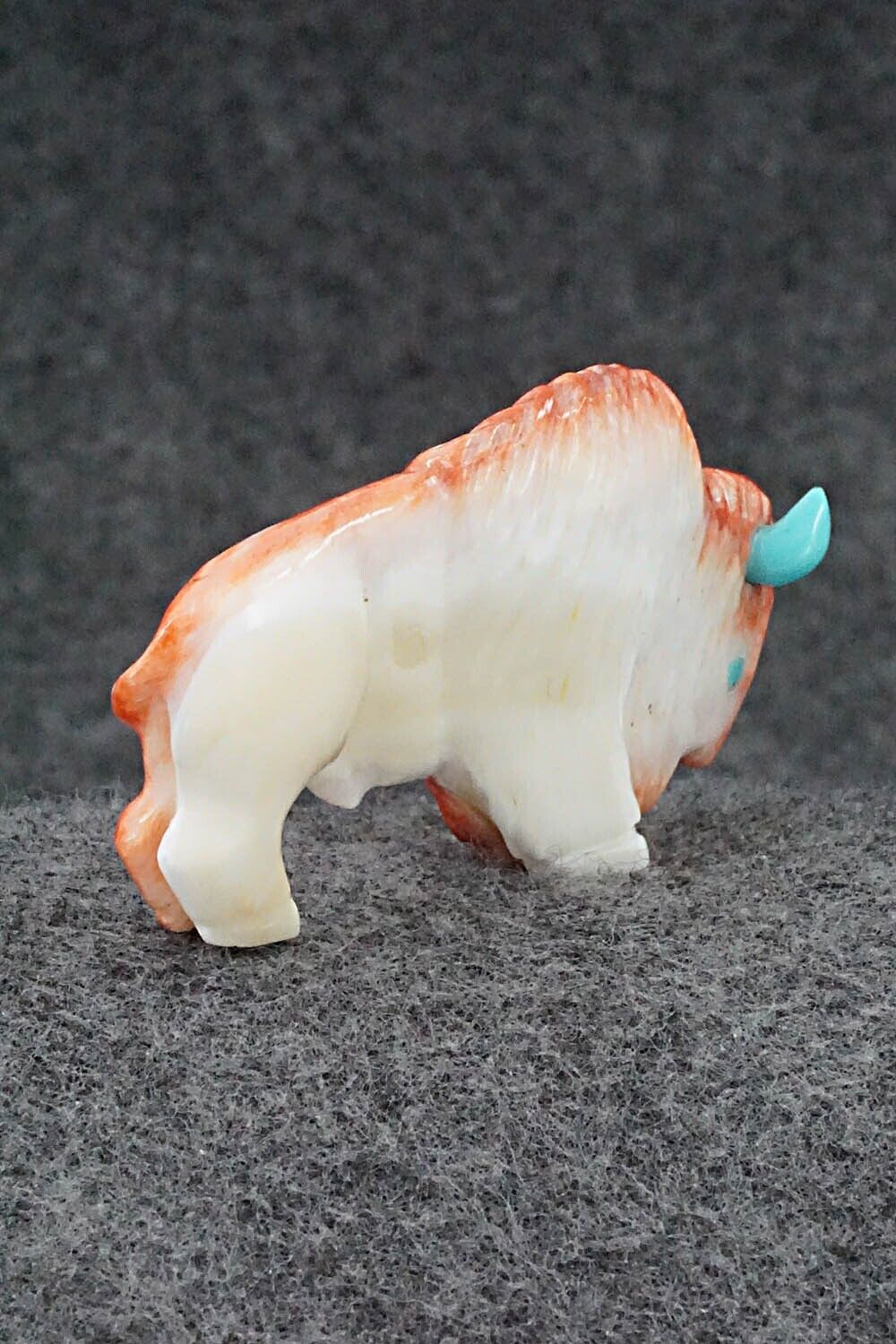 Buffalo Zuni Fetish Carving - Andres Quandelacy