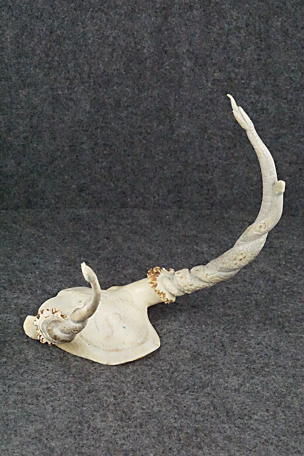 Rattlesnakes Zuni Fetish Carving - Maxx Laate