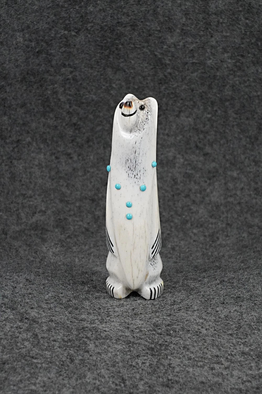 Bear Zuni Fetish Carving - Claudia Peina