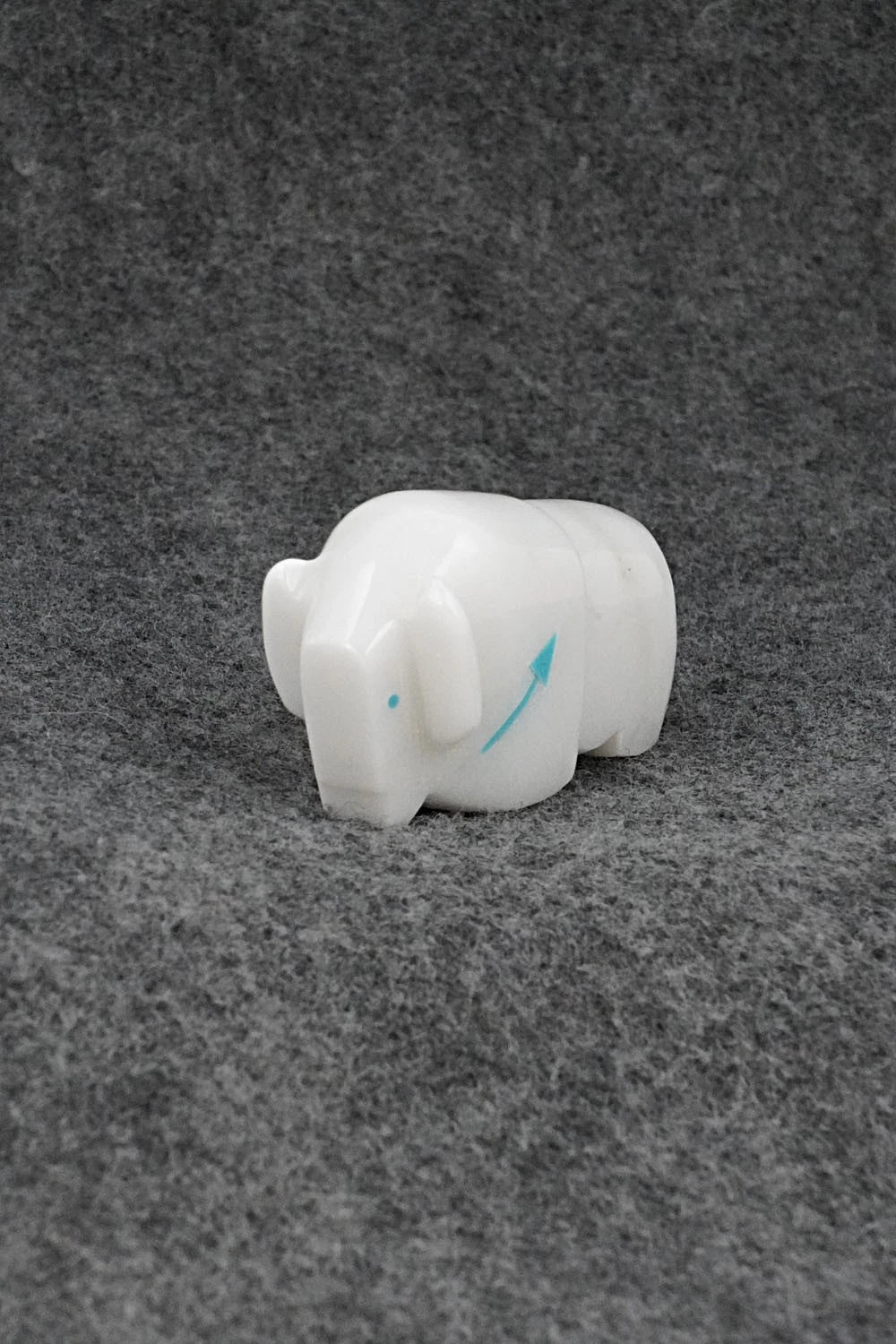 Buffalo Zuni Fetish Carving - Abby Quam Panteah