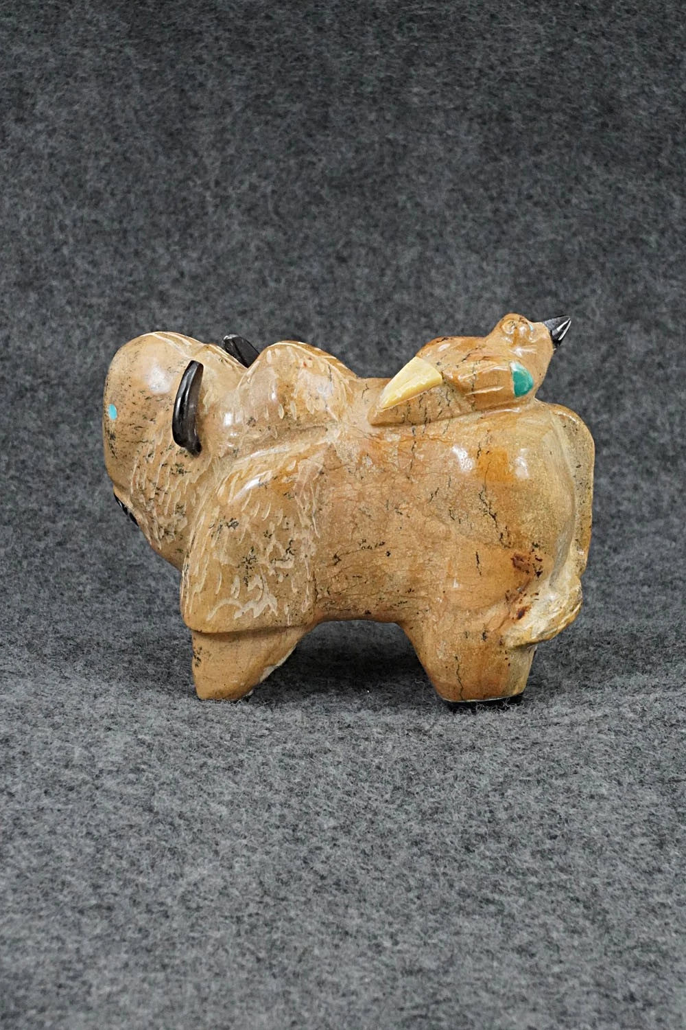 Buffalo Zuni Fetish Carving - Freddie Leekya