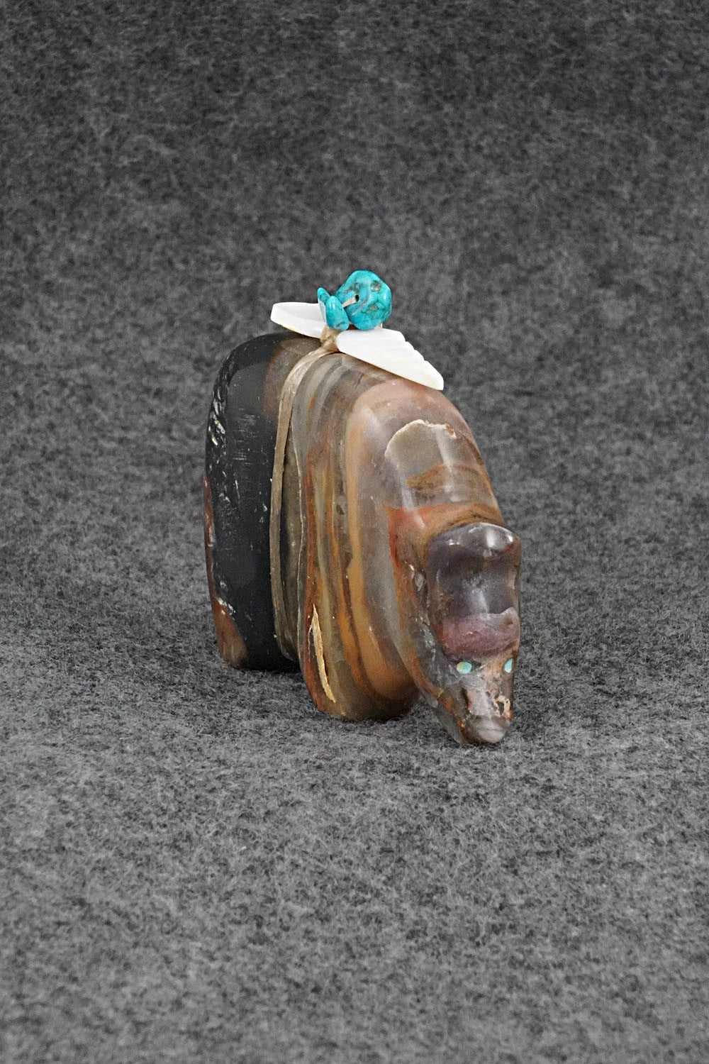 Bear Zuni Fetish Carving - Daphne Quam
