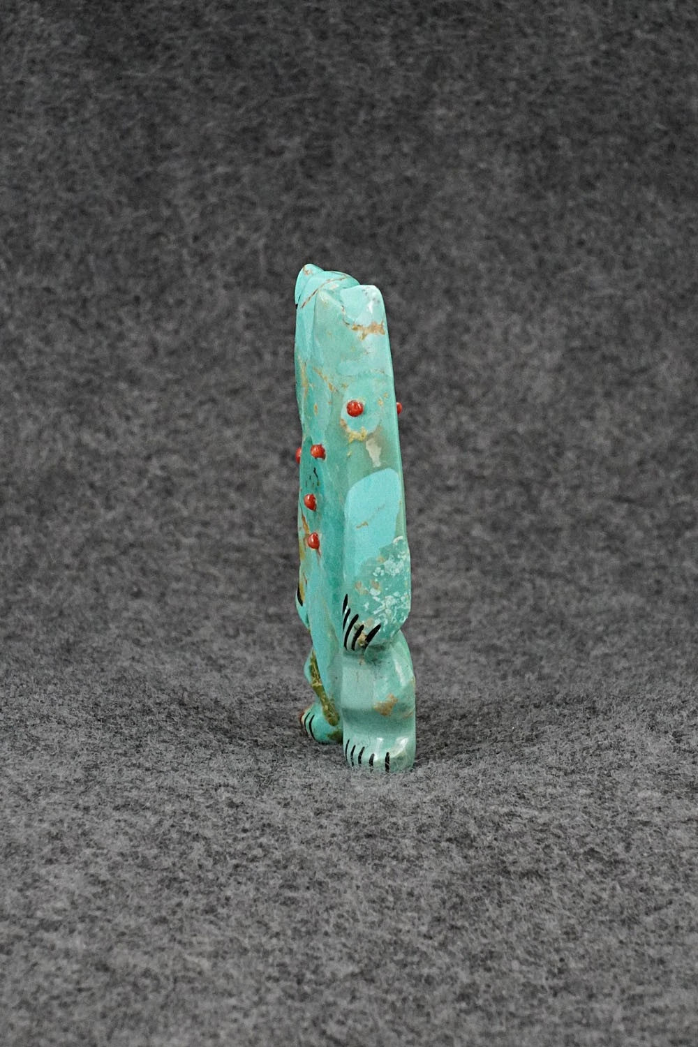 Bear Zuni Fetish Carving - Claudia Peina
